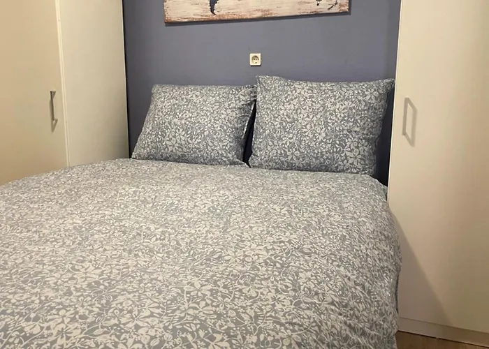 Tranquil Forest By A Pond In Veluwe, Sleeps 4 Doornspijk