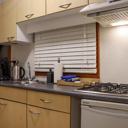 Chalet Tranquil Forest By A Pond In Veluwe, Sleeps 4 Doornspijk